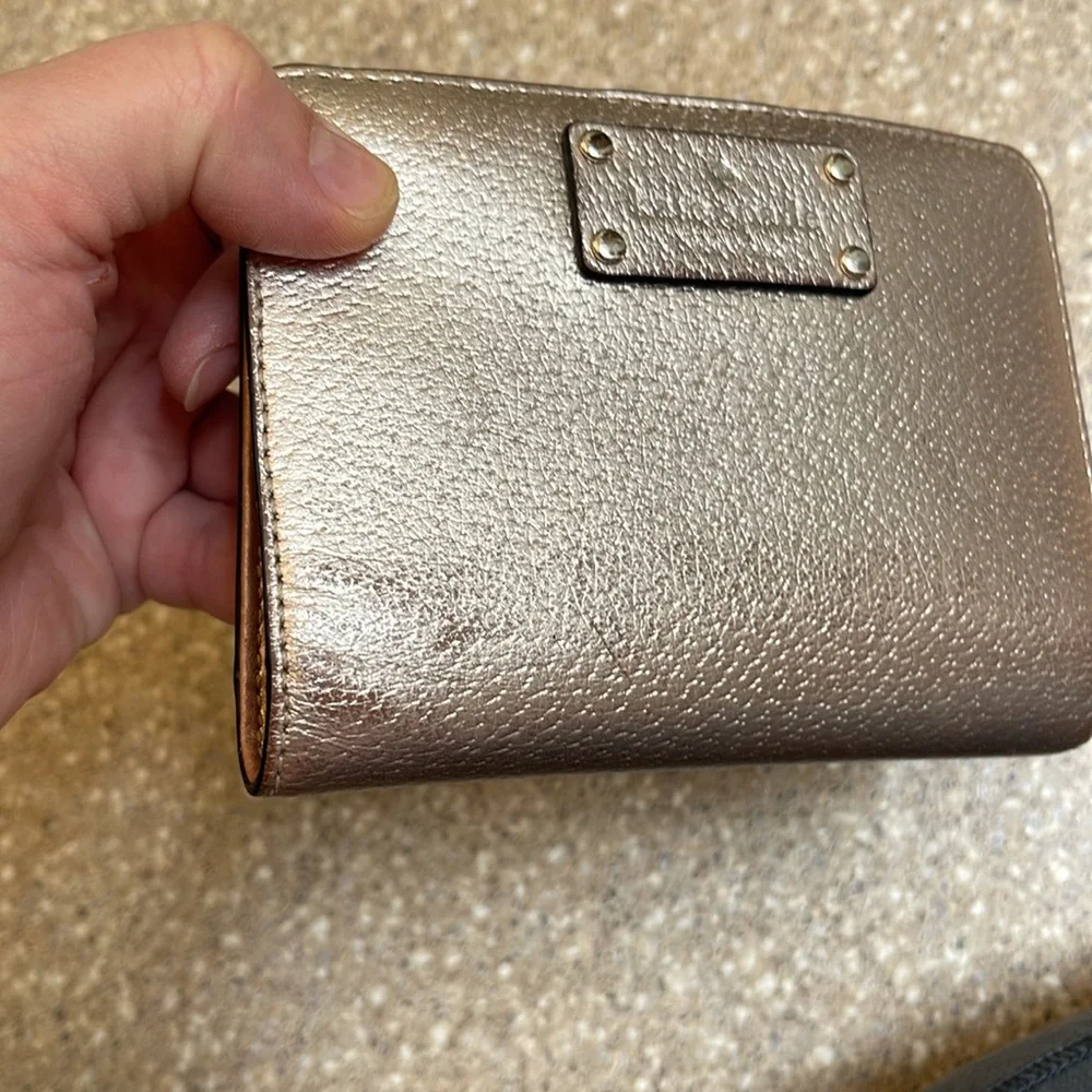 Kate Spade rose gold wallet - Picture 8 of 9